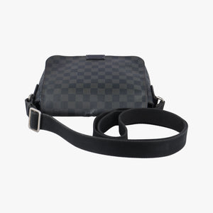 Pre-owned Louis Vuitton DANIEL MM Noir Damier GRAPHITE N41260 shoulderbag | stylenewstar