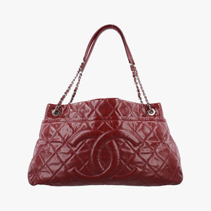 Pre-owned Chanel Matelasse Red Patent Leather A67292 shoulderbag | stylenewstar