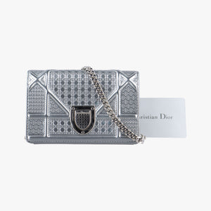 Pre-owned Christian Dior Diorama Silver Leather shoulderbag | stylenewstar