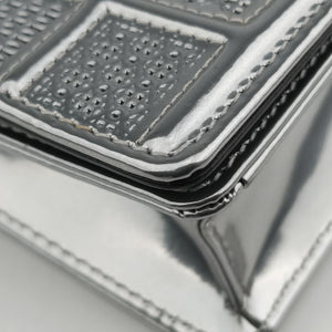 Pre-owned Christian Dior Diorama Silver Leather shoulderbag | stylenewstar