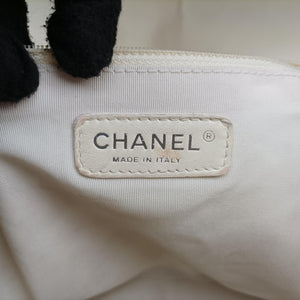 Secondhand Chanel BOY CHANEL Black×beige Leather A67087 shoulderbag | stylenewstar