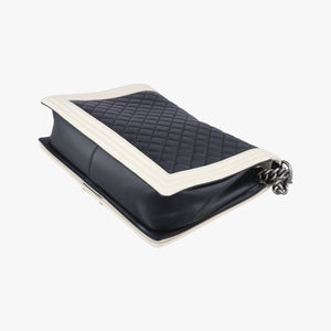 Secondhand Chanel BOY CHANEL Black×beige Leather A67087 shoulderbag | stylenewstar