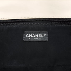 Secondhand Chanel BOY CHANEL Black×white Leather A66713 shoulderbag | stylenewstar