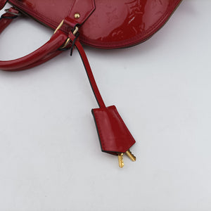 Pre-owned Louis Vuitton Alma PM pomme d'amour Vernis M90096 handbag | stylenewstar