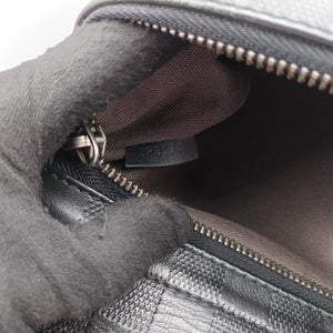 Pre-owned Louis Vuitton District PM Noir Damie Infini Leather N41286 shoulderbag | stylenewstar