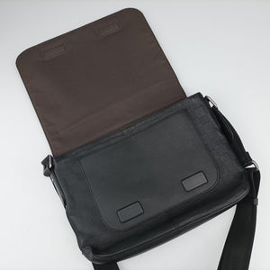 Pre-owned Louis Vuitton District PM Noir Damie Infini Leather N41286 shoulderbag | stylenewstar