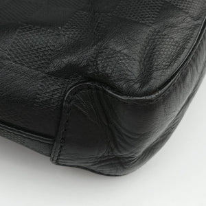Pre-owned Louis Vuitton District PM Noir Damie Infini Leather N41286 shoulderbag | stylenewstar