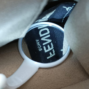 Secondhand Fendi studded Kan I White Leather 8M0381 shoulderbag | stylenewstar