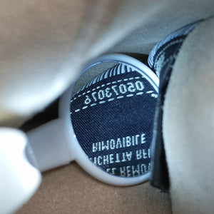 Secondhand Fendi studded Kan I White Leather 8M0381 shoulderbag | stylenewstar