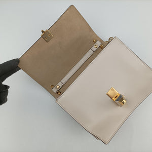 Secondhand Fendi studded Kan I White Leather 8M0381 shoulderbag | stylenewstar