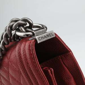 Pre-owned Chanel BOY CHANEL Red caviar skin A92193 shoulderbag | stylenewstar