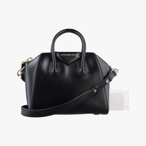 Pre-owned Givenchy Antigona Black Leather shoulderbag | stylenewstar
