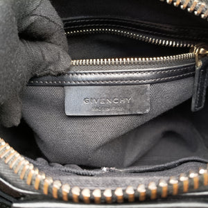 Pre-owned Givenchy Antigona Black Leather shoulderbag | stylenewstar