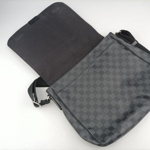 Vintage Louis Vuitton DANIEL MM Noir Damier Graphite N58029 shoulderbag | stylenewstar