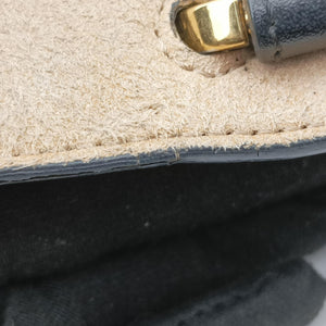 Pre-owned Fendi KAN I Black Leather 8M0381 shoulderbag | stylenewstar