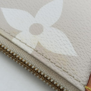 Pre-owned Louis Vuitton MULTI POCHETTE ACCESSOIRES Brume Monogram Giant M57634 shoulderbag | stylenewstar