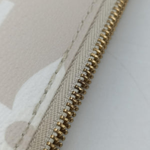 Pre-owned Louis Vuitton MULTI POCHETTE ACCESSOIRES Brume Monogram Giant M57634 shoulderbag | stylenewstar