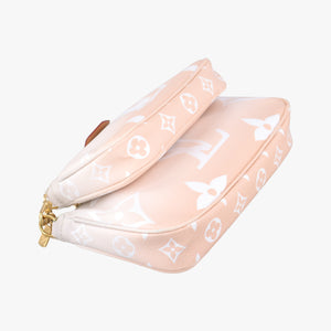 Pre-owned Louis Vuitton MULTI POCHETTE ACCESSOIRES Brume Monogram Giant M57634 shoulderbag | stylenewstar