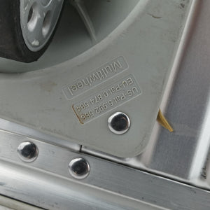 Pre-owned RIMOWA TOPAS Silver aluminum suitcase | stylenewstar