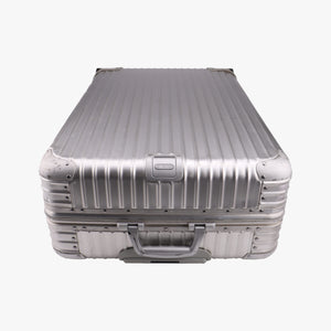 Pre-owned RIMOWA TOPAS Silver aluminum suitcase | stylenewstar