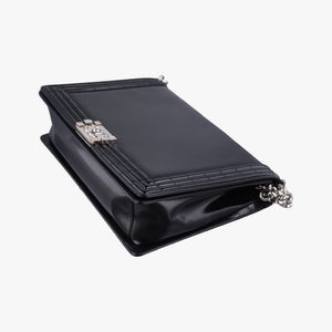 Pre-owned Chanel BOY CHANEL Black Enamel Leather A67021 shoulderbag | stylenewstar