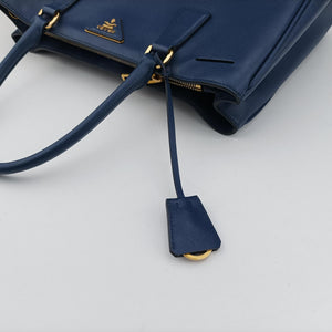 Vintage Prada Galleria Blue SAFFIANO Leather BN2274 handbag | stylenewstar
