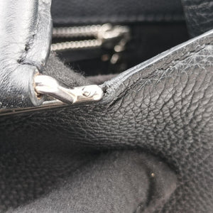 Pre-owned Louis Vuitton Lockme Day Noir Grained Calf Leather M53730 handbag | stylenewstar