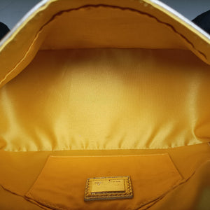 Pre-owned Fendi Baguette Golden Leather 8BR180 shoulderbag | stylenewstar