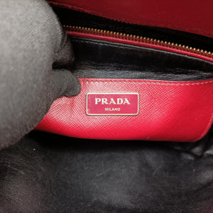 Pre-owned Prada Galleria Red SAFFIANO Leather BN2606 shoulderbag | stylenewstar