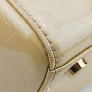 Pre-owned Louis Vuitton Brea MM Dunne Vernis M90180 shoulderbag | stylenewstar