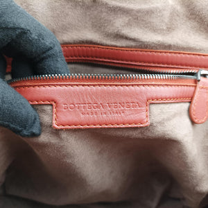 Secondhand Bottega Veneta Intrecciato Maroon lambskin handbag | stylenewstar