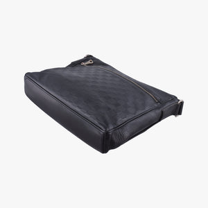Pre-owned Louis Vuitton District MM Noir Damier Infini N41284 shoulderbag | stylenewstar