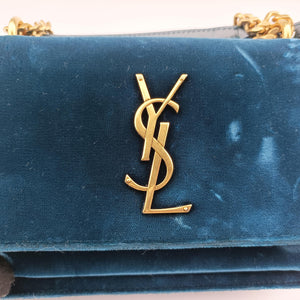 Secondhand Yves Saint Laurent SUNSET Blue velour 441972 shoulderbag | stylenewstar