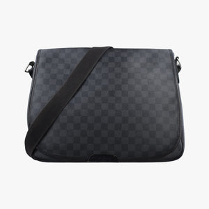 Pre-owned Louis Vuitton DANIEL MM Noir Damier Graphite N58029 shoulderbag | stylenewstar