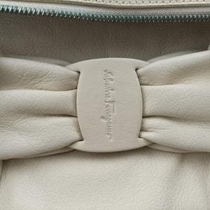 Pre-owned Ferragamo Vara Bow White Leather handbag | stylenewstar