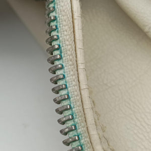 Pre-owned Ferragamo Vara Bow White Leather handbag | stylenewstar