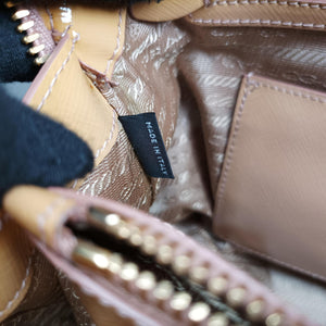 Pre-owned Prada Pyramid Camel Patent BL0808 shoulderbag | stylenewstar