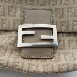 Pre-owned Fendi Baguette Beige Jacquard 8BR180 shoulderbag | stylenewstar