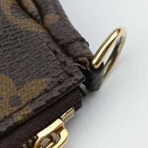 Secondhand Louis Vuitton MULTI POCHETTE ACCESSOIRES MARRON×ROSE CLAIRE Monogram Canvas M44840 shoulderbag | stylenewstar