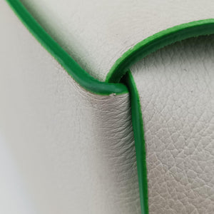 Vintage Bottega Veneta THE ARCO Tote White×Green lambskin handbag | stylenewstar