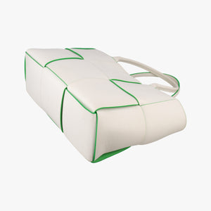 Vintage Bottega Veneta THE ARCO Tote White×Green lambskin handbag | stylenewstar