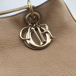 Pre-owned Christian Dior Diorissimo Beige Leather shoulderbag | stylenewstar