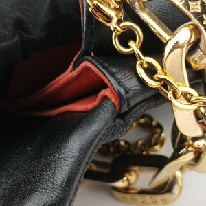 Pre-owned Louis Vuitton COUSSIN Noir lambskin M81125 shoulderbag | stylenewstar