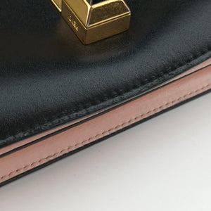 Pre-owned Fendi Kan I Black Leather 8M0381 shoulderbag | stylenewstar