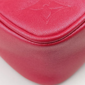 Pre-owned Louis Vuitton Heart on Chain Red Lambskin M80837 shoulderbag | stylenewstar