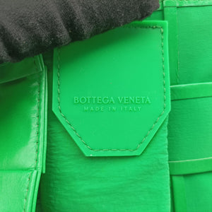 Pre-owned Bottega Veneta candy cassette Green Leather shoulderbag | stylenewstar