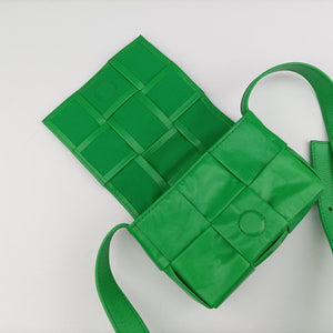 Pre-owned Bottega Veneta candy cassette Green Leather shoulderbag | stylenewstar