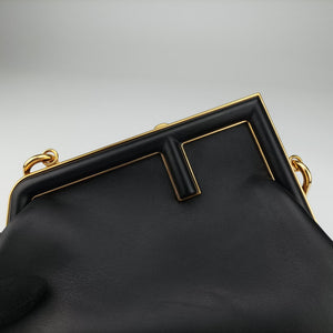 Secondhand Fendi First Black Leather 8BP129 shoulderbag | stylenewstar