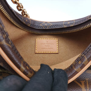 Pre-owned Louis Vuitton LOOP Brown×Beige Monogram Canvas M81098 shoulderbag | stylenewstar
