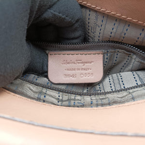 Pre-owned Ferragamo Sofia Beige Leather shoulderbag | stylenewstar